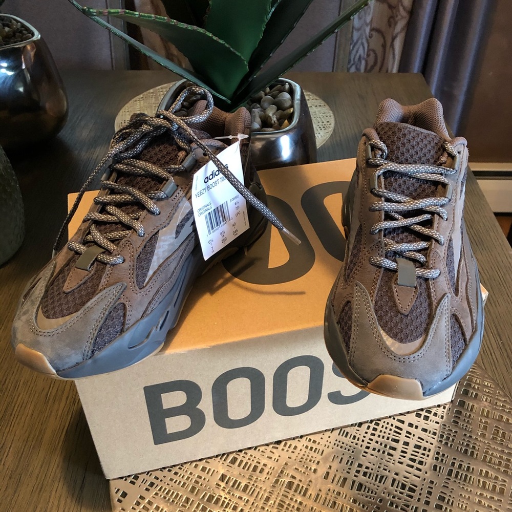 Yeezy Boost 700